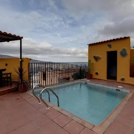 Tirajanas Villa *
